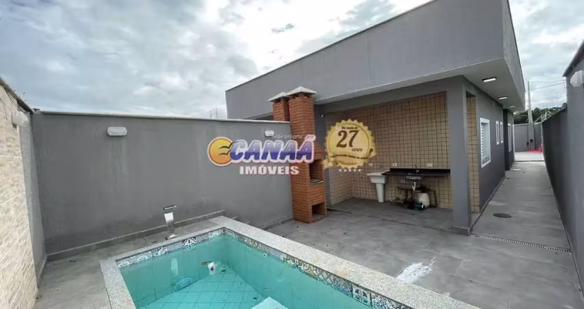 Casa à venda em itanhaém-sp lado praia - com piscina!
