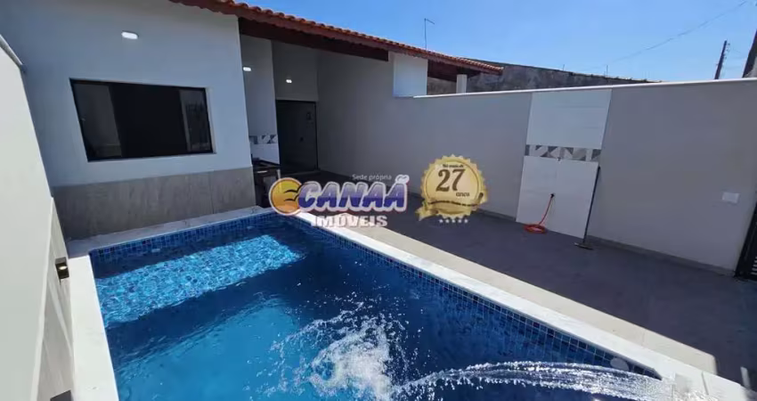Casa à venda em itanhaém-sp com piscina e área gourmet!