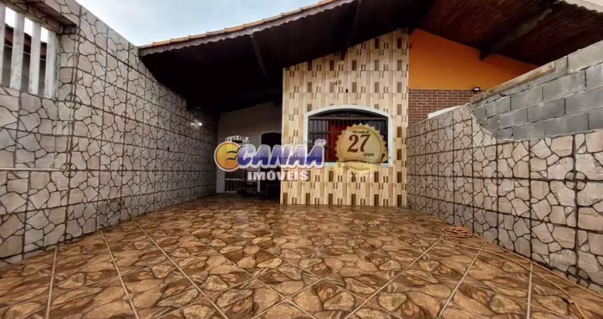 Casa á venda em mongaguá-sp - apenas 50 metros da praia!!