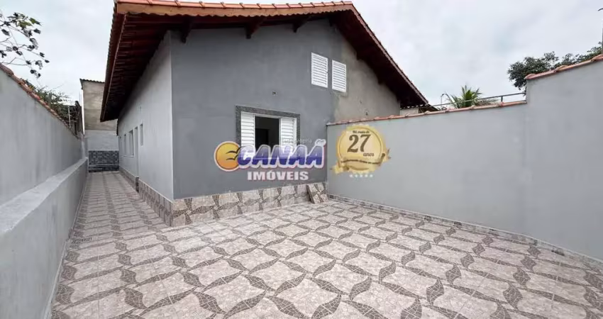 Seu refúgio no litoral! casa com piscina em mongaguá-sp!