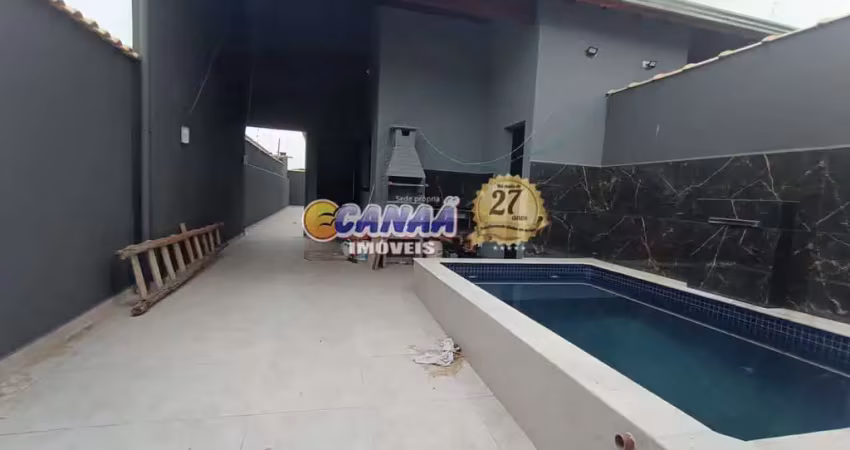 Casa à venda em itanhaém/sp - com piscina e espaço gourmet!