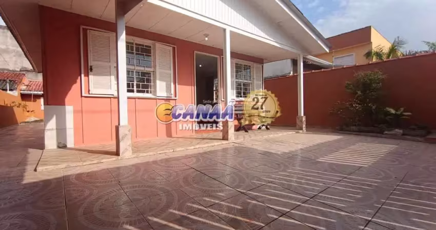 Casa à venda em itanhaém - sp- lado praia, terreno inteiro!!!