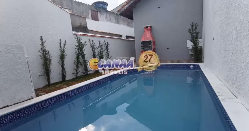 Casa na praia de itanhaém com piscina - 299.000 - oportunidade