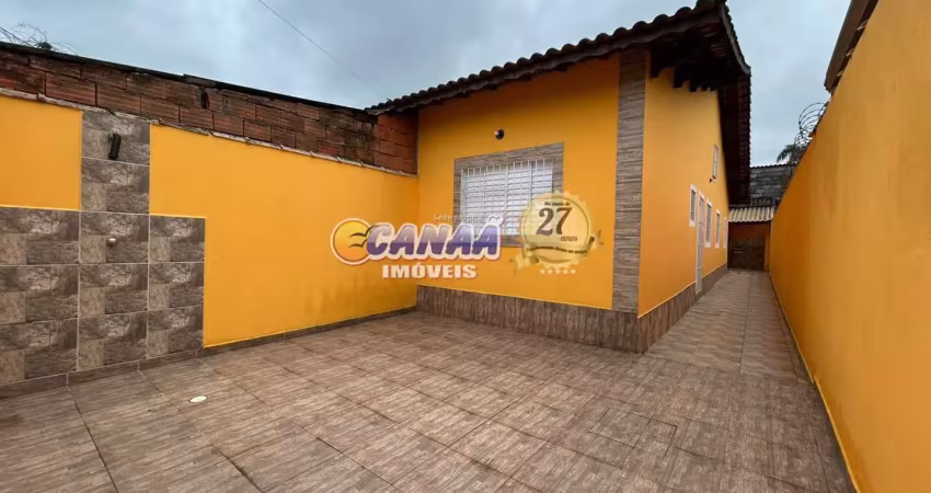 Belíssima casa a venda no balneário jussara, mongaguá/sp.