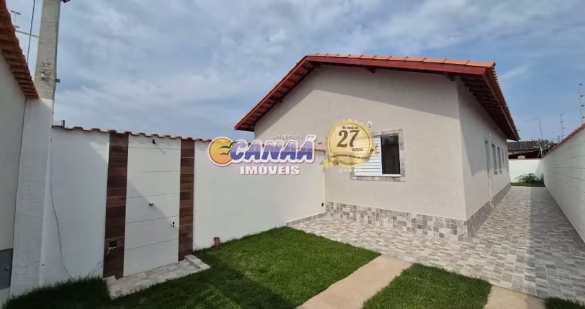 Se você está em busca de conforto, praticidade e um espaço ideal para curtir bons momentos com a família, essa casa é perfeita pra você!