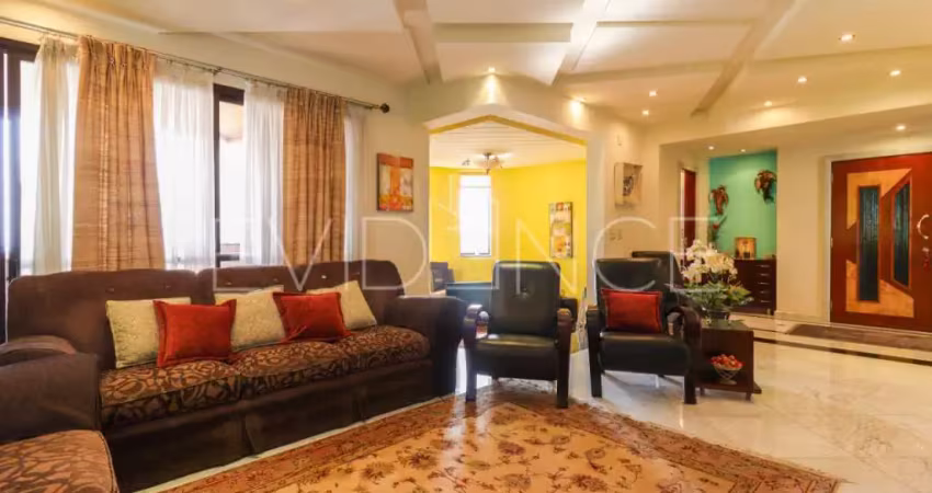 Espaçoso apartamento à venda com 246 metros de área útil construída no bairro tatuapé.