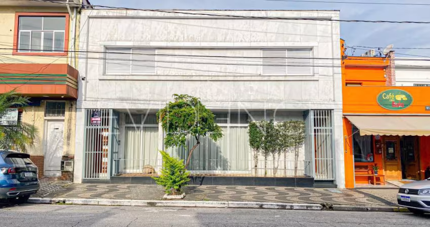 Sobrado Comercial para locação  no Tatuapé, com 05 dormitórios, 03 suítes, 05 banheiros, 02 vagas