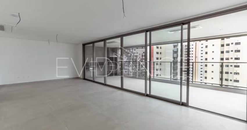Apartamento Alto Padrão à venda - 4 suítes - 5 vagas no miolo do Anália Franco