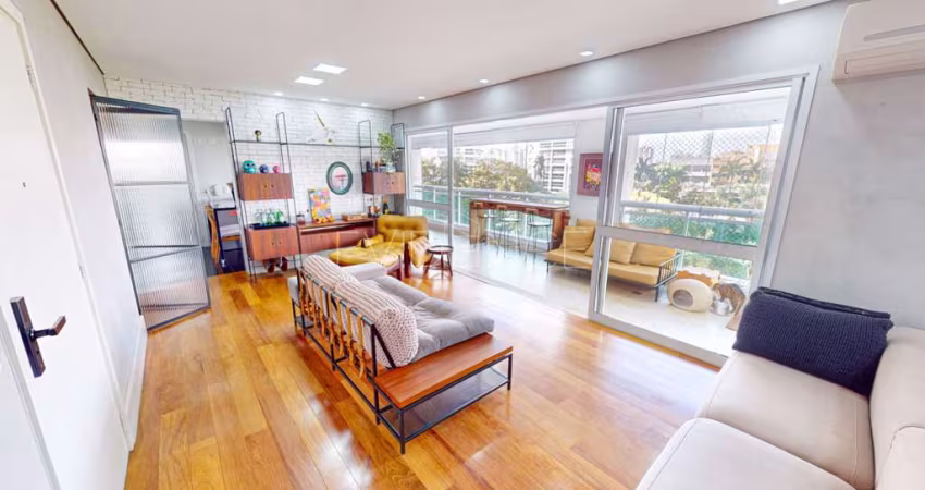Apartamento à venda no condomínio Central Park Mooca com 3 Suítes, 2 vagas!