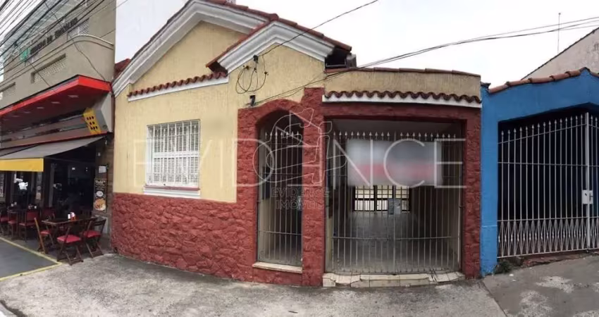 Casa térrea para uso comercial no tatuapé, 5 vagas, 130 metros.