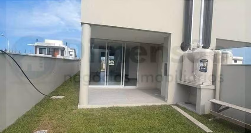 Casa Nova à Venda de 3 dormitórios ( 1 suíte) - Jardim Campeche - Florianópolis