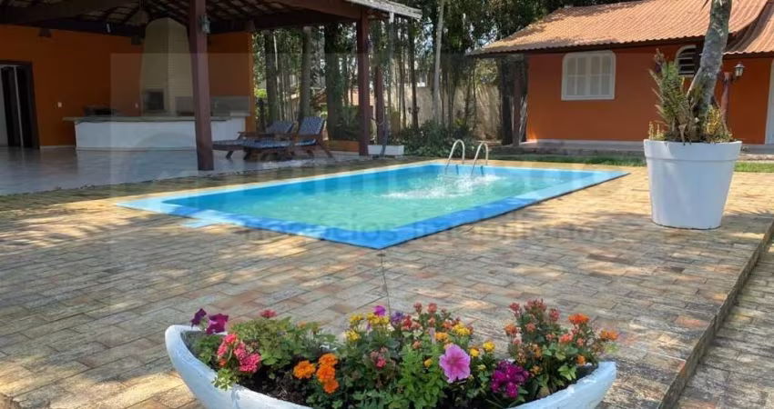 Vendo linda casa com terreno de 2000m² e projeto de viabilidade construtiva
