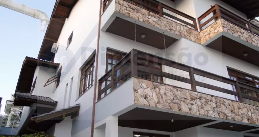 Casa de alto padrão com vista mar na área mais nobre do bairro João Paulo