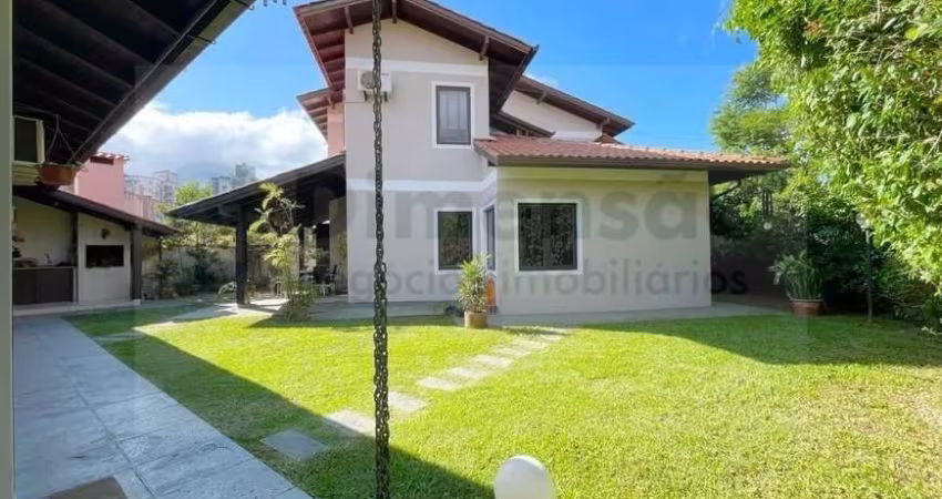 Casa de 4 Dormitórios no Parque São Jorge