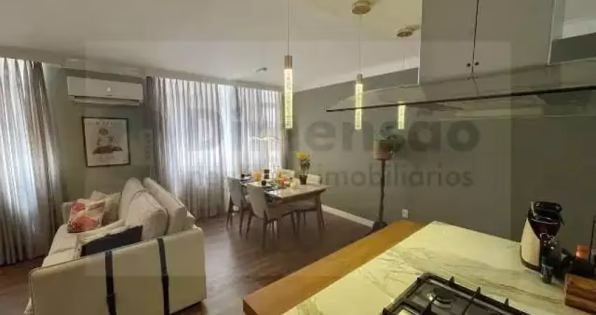 Apartamento totalmente mobiliado com 2 dormitórios (1 suíte) na agronômica