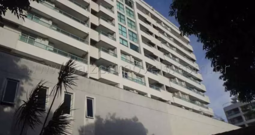 Apartamento garden com linda vista para a baía norte em localização exclusiva