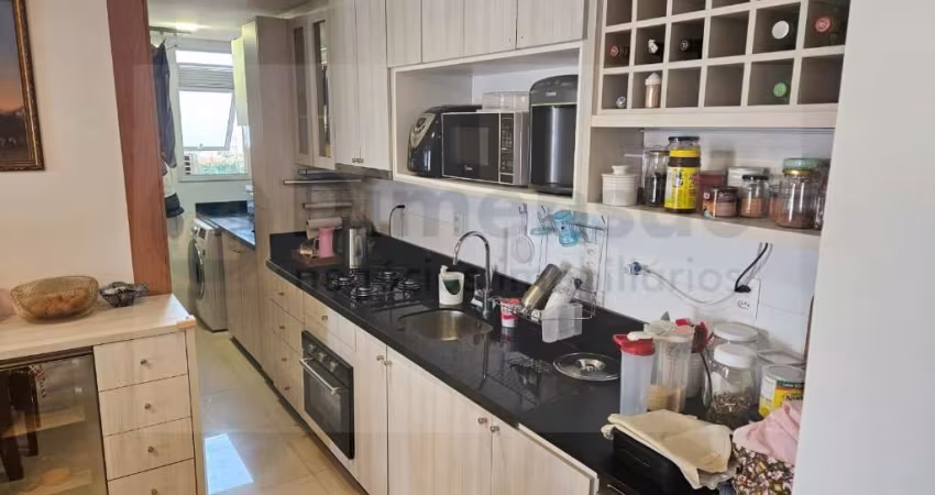 Linda cobertura duplex com 3 quartos, 2 suítes com closet e terraço privativo!