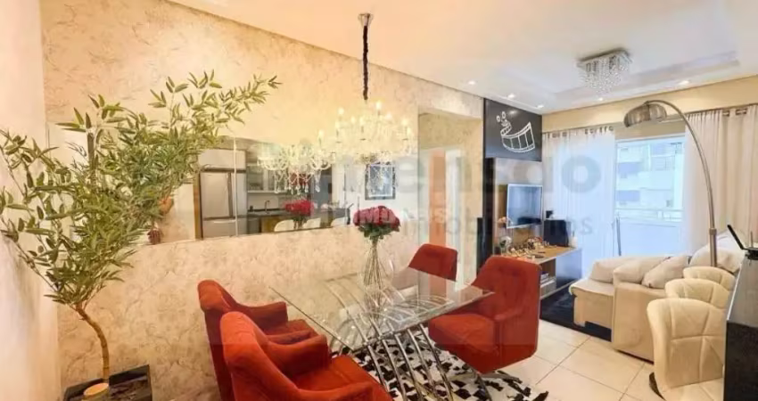 More em um apartamento completamente mobiliado em condomínio completo