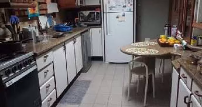 APARTAMENTO COBERTURA - CENTRO DE FLORIANÓPOLIS