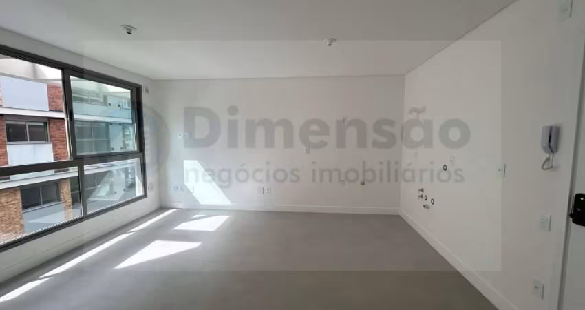 Apartamento de 1 dormitório com vaga de garagem no Estreito