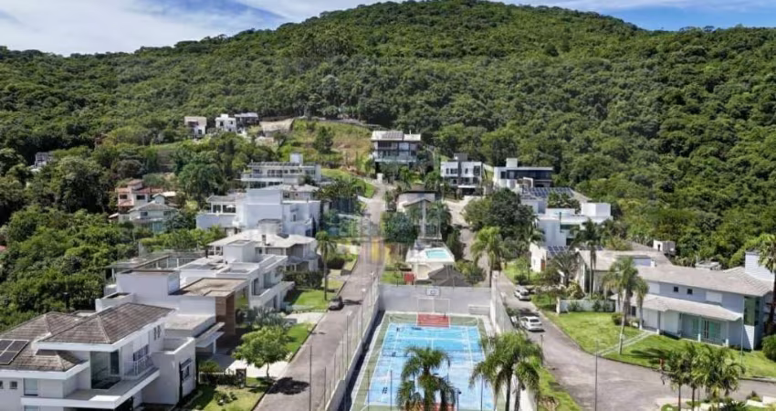 Terreno em condomínio fechado em Florianópolis, no bairro Córrego Grande