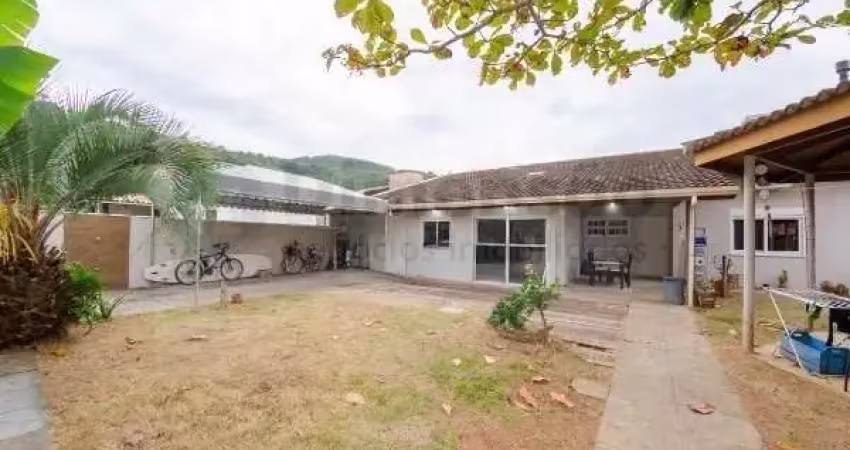 Casa com 3 quartos à venda na Rua Franklin Cascaes, Ponta das Canas, Florianópolis