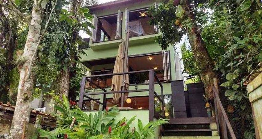 Casa com 3 dorm na praia Barra do Sahy
