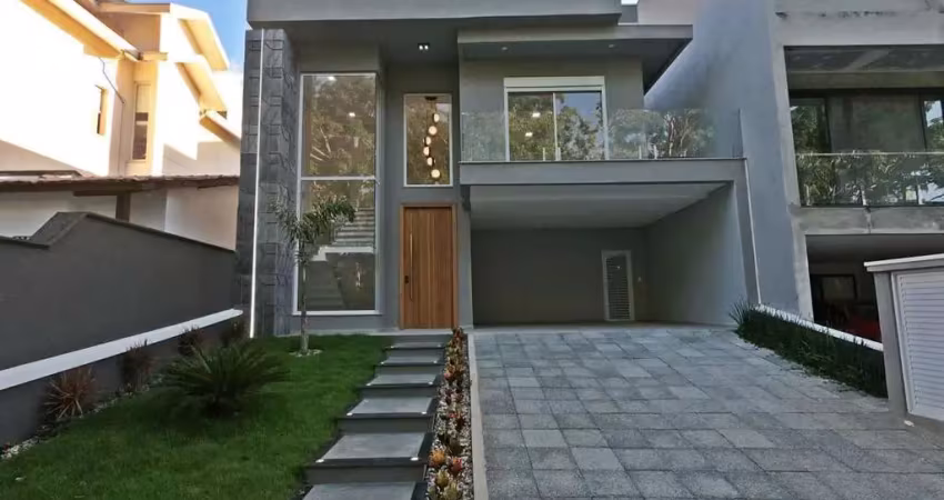 casa com 3 suites e piscina no condominio Mosaico da Serra