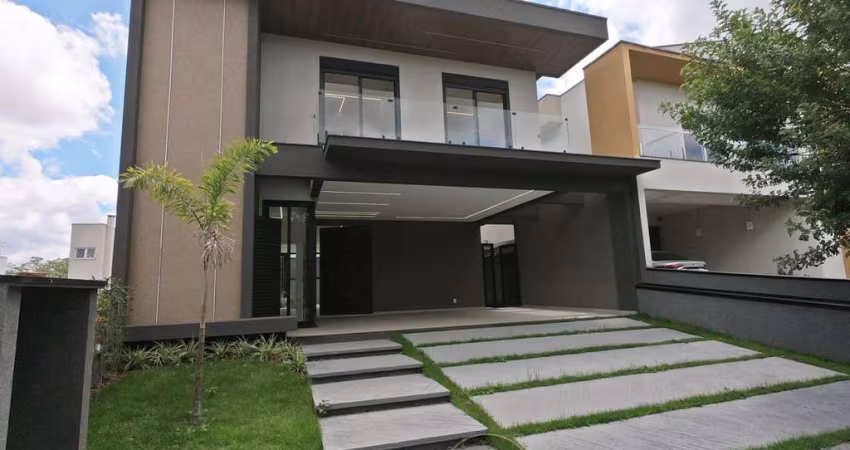 Casa com 4 suites e piscina no Mosaico da Serra