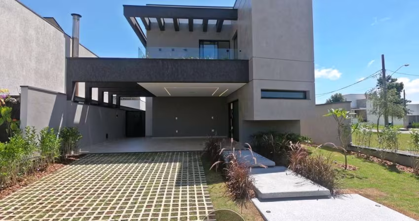 Casa com 3 suites e piscina no Granja Anita