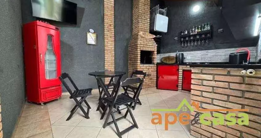 Esta bela casa na Freguesia do Ó