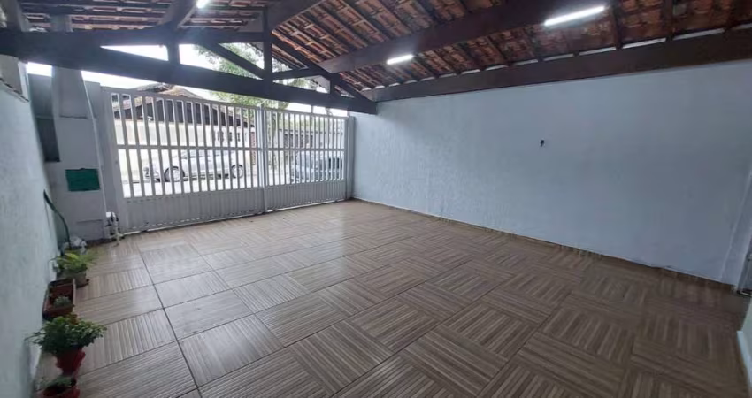 Charmosa Casa com 2 Dormitórios