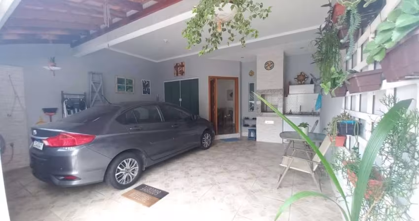 Lindo Sobrado à Venda no Bairro Tupi