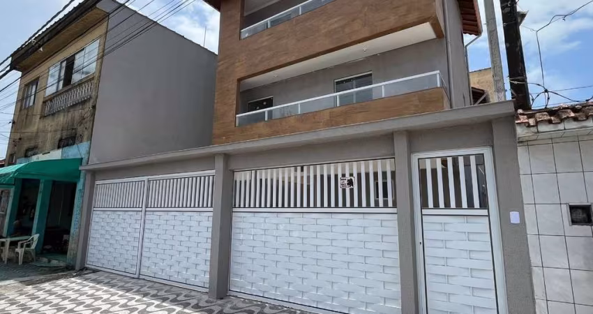 Sobrado Espaçoso e Aconchegante no Fundo