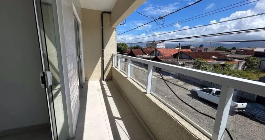 Casa em Condomínio com 1 Dormitório, Sacada e Vaga