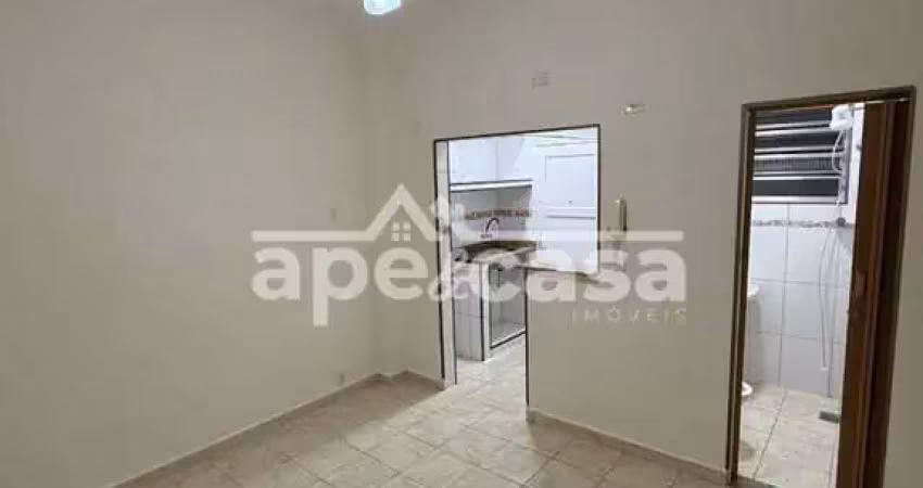 Kitnet térrea reformada em praia grande - conforto e praticidade!