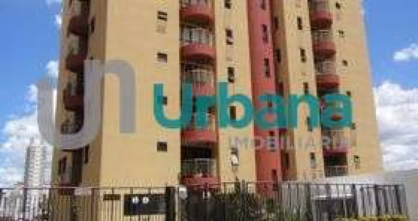 APARTAMENTO NO CENTRO COM 2 DORMITORIOS E 2 VAGAS DE GARAGEM
