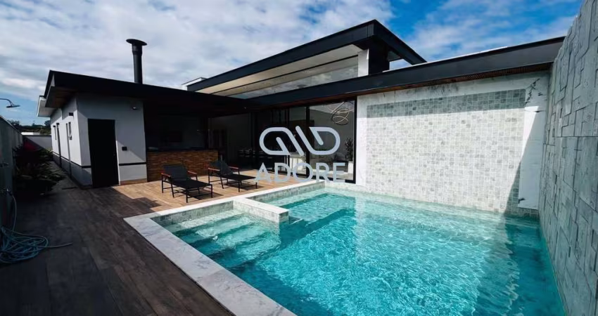 Casa térrea 4 dormitórios, suítes aconchegantes e quintal espaçoso no Condomínio Villas do Golfe em Itu Interior de São Paulo. Uma casa cheia de luz.