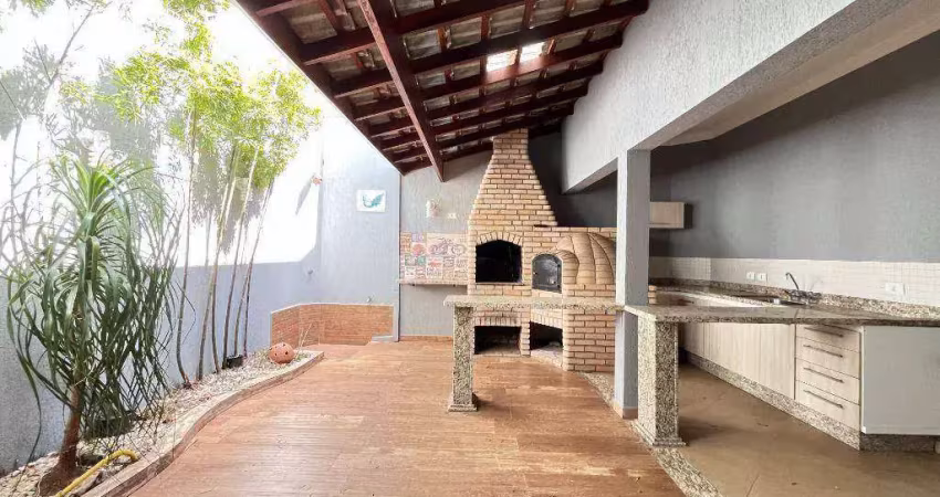 Sobrado para venda, 150,00 m  área total, 213,00 m2 área construída, localizado no bairro Parque Universitário em Americana-SP.