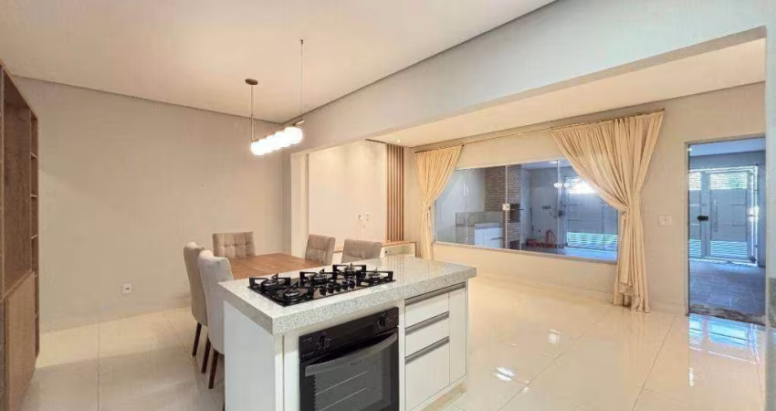 Casa para venda, modalidade porteira fechada, 130 m² área construída, localização privilegiada no bairro Jaguari em Americana-SP.