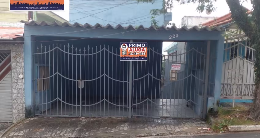 Sobrado com 2 dormitórios na Vila Carmosina 60m2 - aceita depósito caução