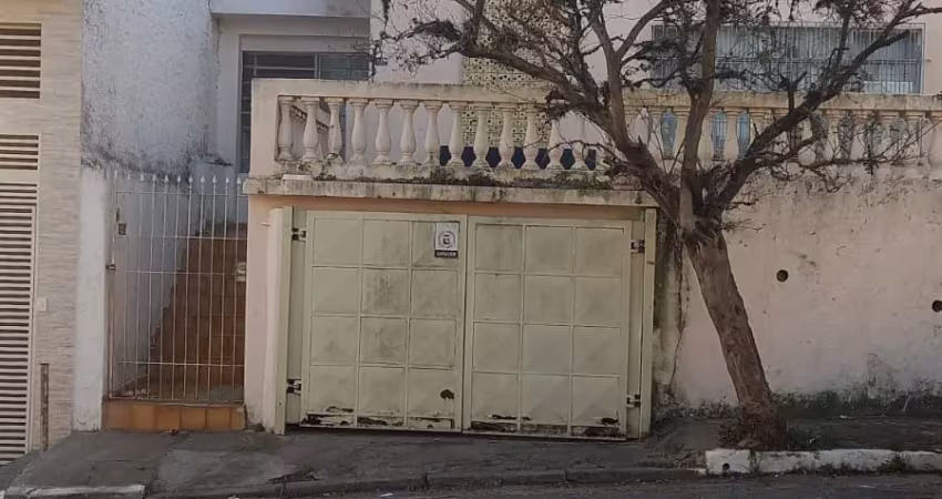 Terreno com 259m2 - com uma casa antiga  150m2 de construção