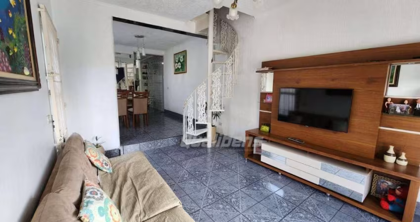 Sobrado com 3 dormitórios à venda, 140 m² por R$ 420.000,00 - Jardim Aracy - Mauá/SP