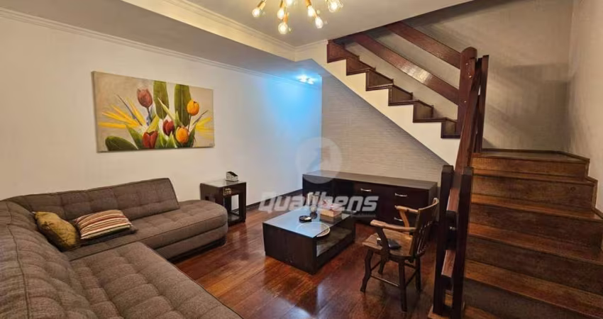 Sobrado com 3 dormitórios sendo 1 suíteà venda, 240 m² por R$ 900.000 - Parque São Vicente - Mauá/SP
