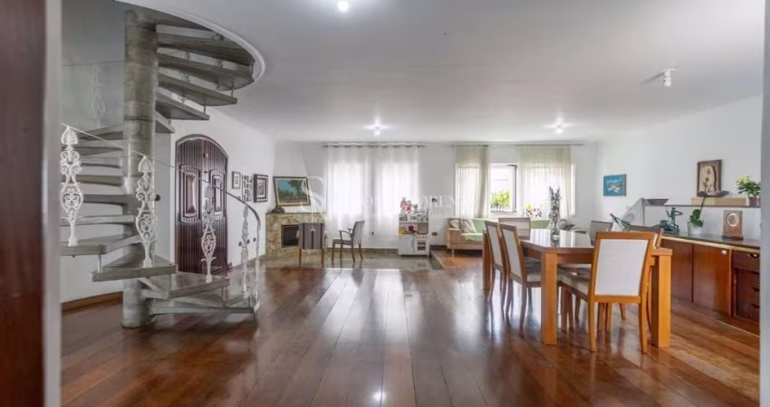 Sobrado para venda com 4 quartos, sendo 2 suítes, 365m² bairro Jardim França