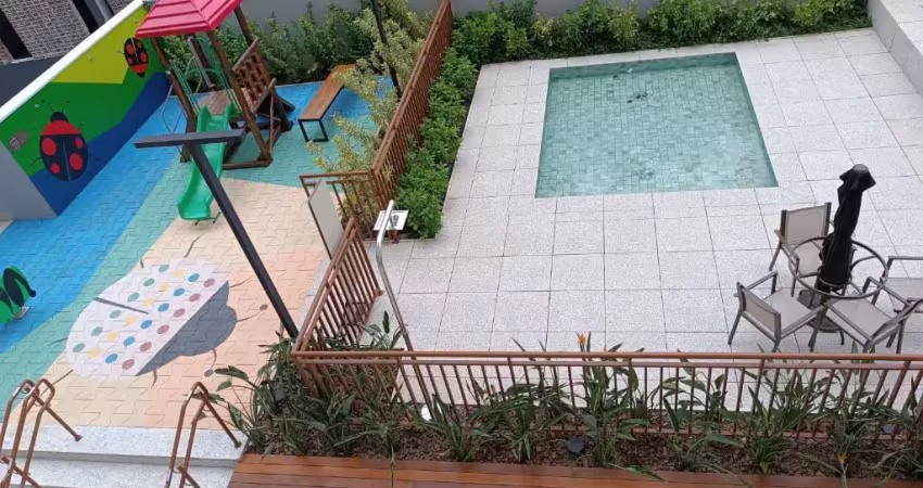 Apartamento com 3 dormitórios (1 suíte), varanda e  1 vaga  px ao metrô na moóca