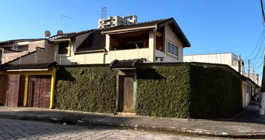 Casa com 4 quartos à venda na Avenida Presidente Costa e Silva, 51, Aviação, Praia Grande