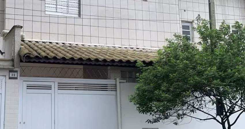 Sobrado moderno com piscina, conceito aberto e ampla área! aviação