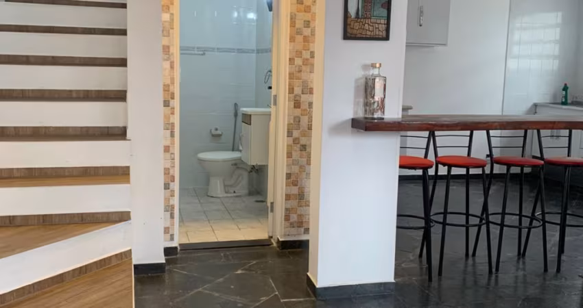 Conforto e Espaço: Sobrado com Suíte, Churrasqueira e 3 Vagas! Aviação