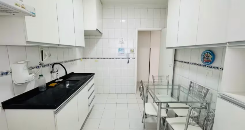 Apartamento amplo com 2 dormitórios, suíte e portaria 24h! canto do forte